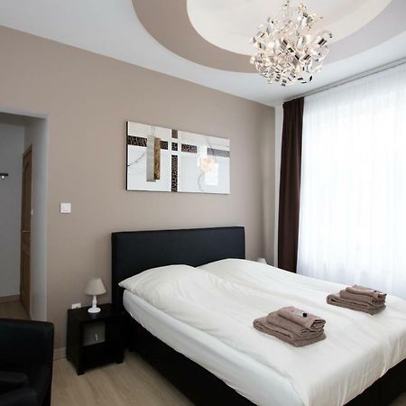 Elysian Bed & Breakfast อีปส์ ภายนอก รูปภาพ