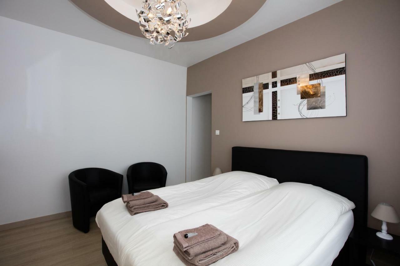 Elysian Bed & Breakfast อีปส์ ภายนอก รูปภาพ