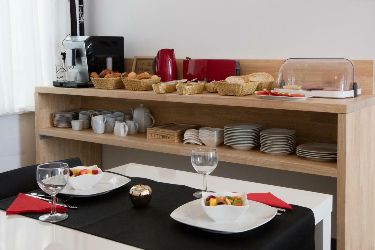 Elysian Bed & Breakfast อีปส์ ภายนอก รูปภาพ